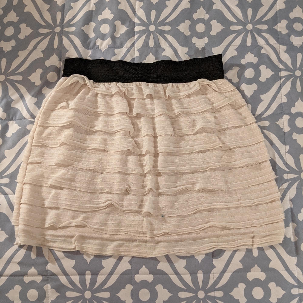 💥White ruffle skirt
